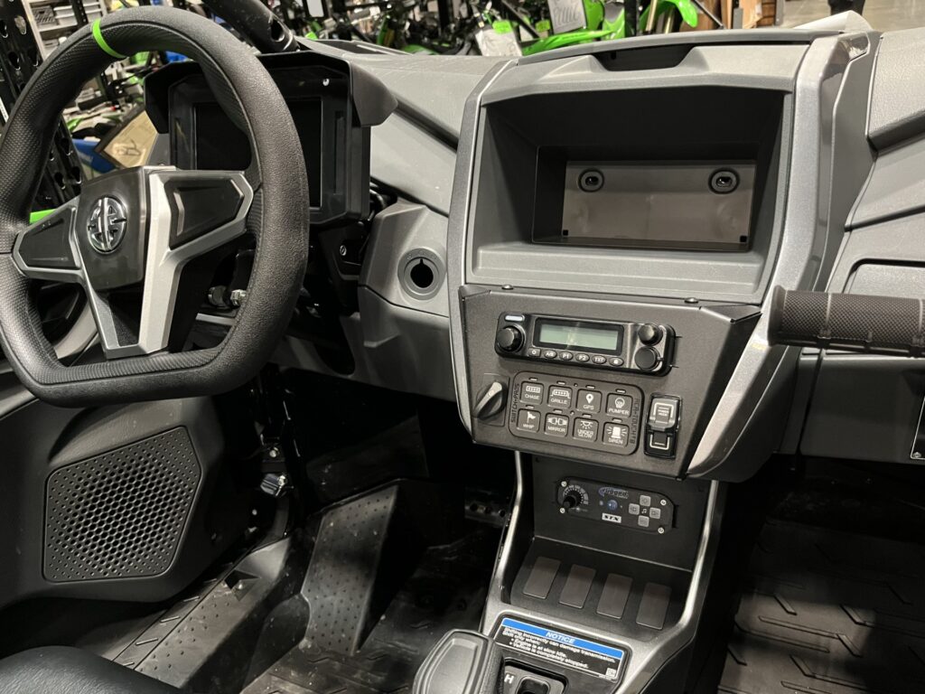 H2 Dash Mount for Rugged Radio
